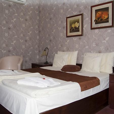Guest House Prenoćište Piccolina Sombor Chambre photo