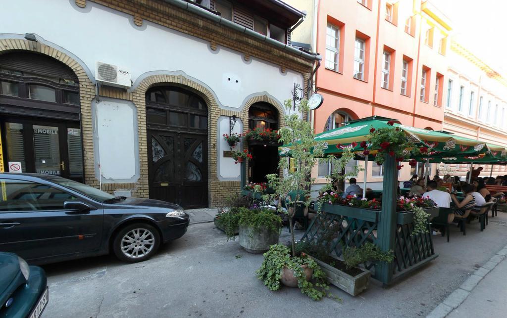 Guest House Prenoćište Piccolina Sombor Extérieur photo