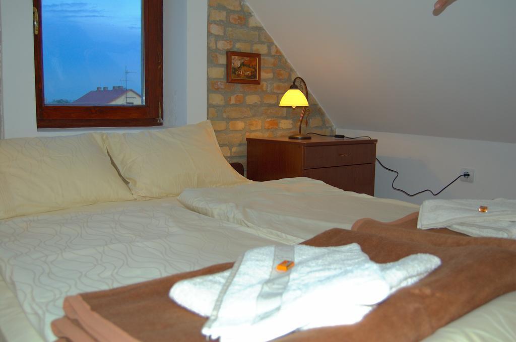 Guest House Prenoćište Piccolina Sombor Extérieur photo