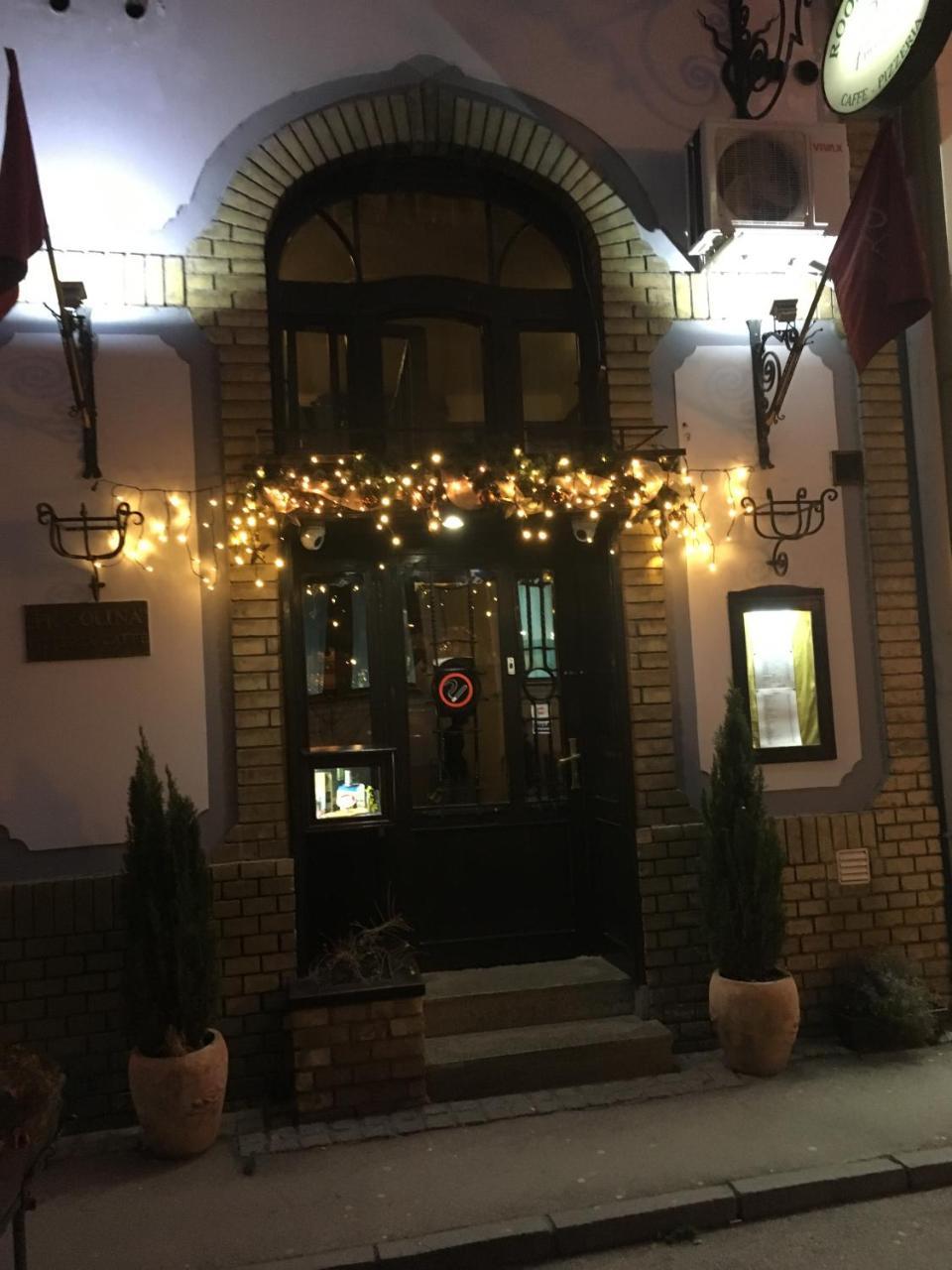 Guest House Prenoćište Piccolina Sombor Extérieur photo